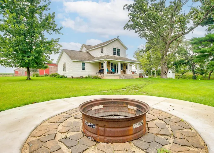 Charming Manchester Retreat W/ Patio & Fireplace!